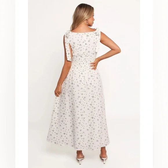 NWT Petal + Pup Leticia White/BlueFloral Tie-Shoulder Smocked Midi Dress size M - Picture 3 of 8